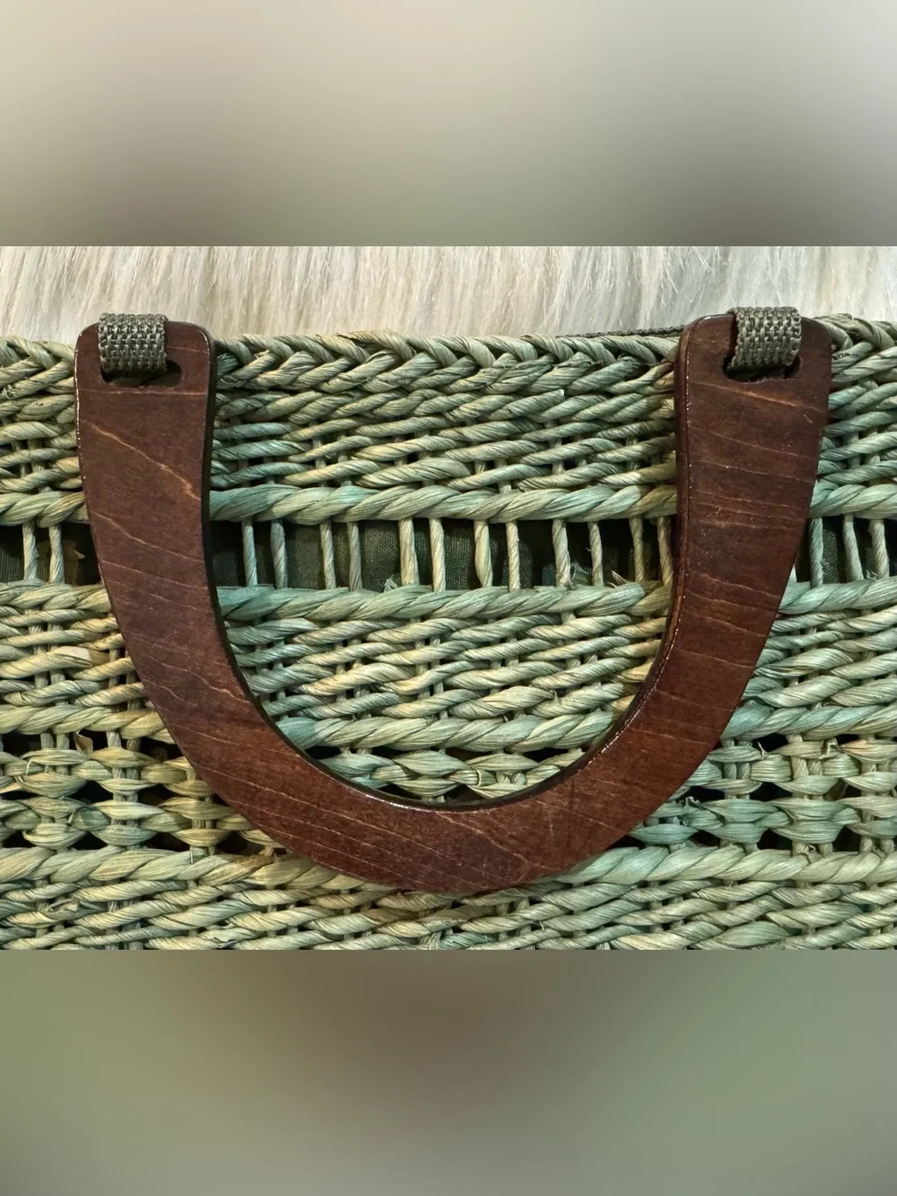Ladies Unbranded Small Raffia Woven Satchel With Wooden Handles Sage Green GUC